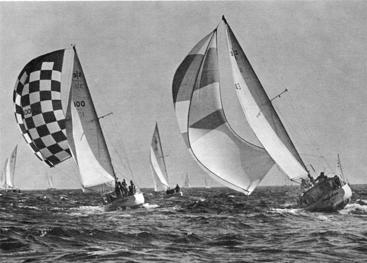 Midwinters boats reaching with chutes
